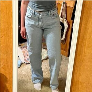 Abercrombie Low Rise Baggy Jean in Light